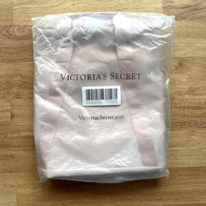 NWT Victoria’s Secret Tote Bag